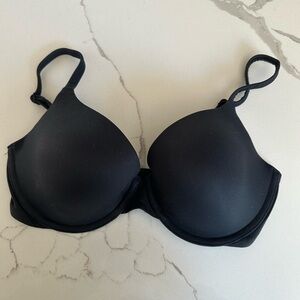 Skims Fits Everybody T-Shirt Bra